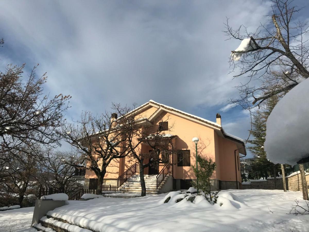 Villa Miralago Fiastra Exteriör bild